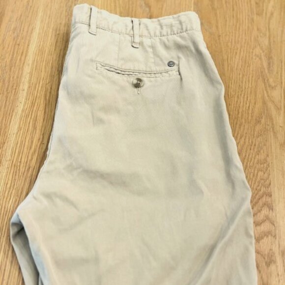 Peter Millar - Men's Flat front short in fine cord - Khaki - Picture 1 of 2